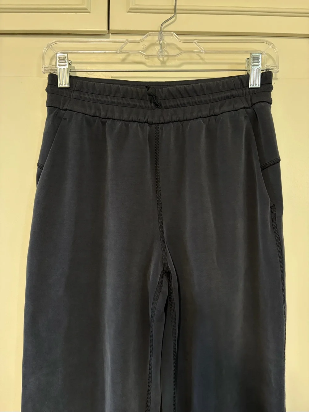 Lululemon Softstreme Pant 4 in “black”